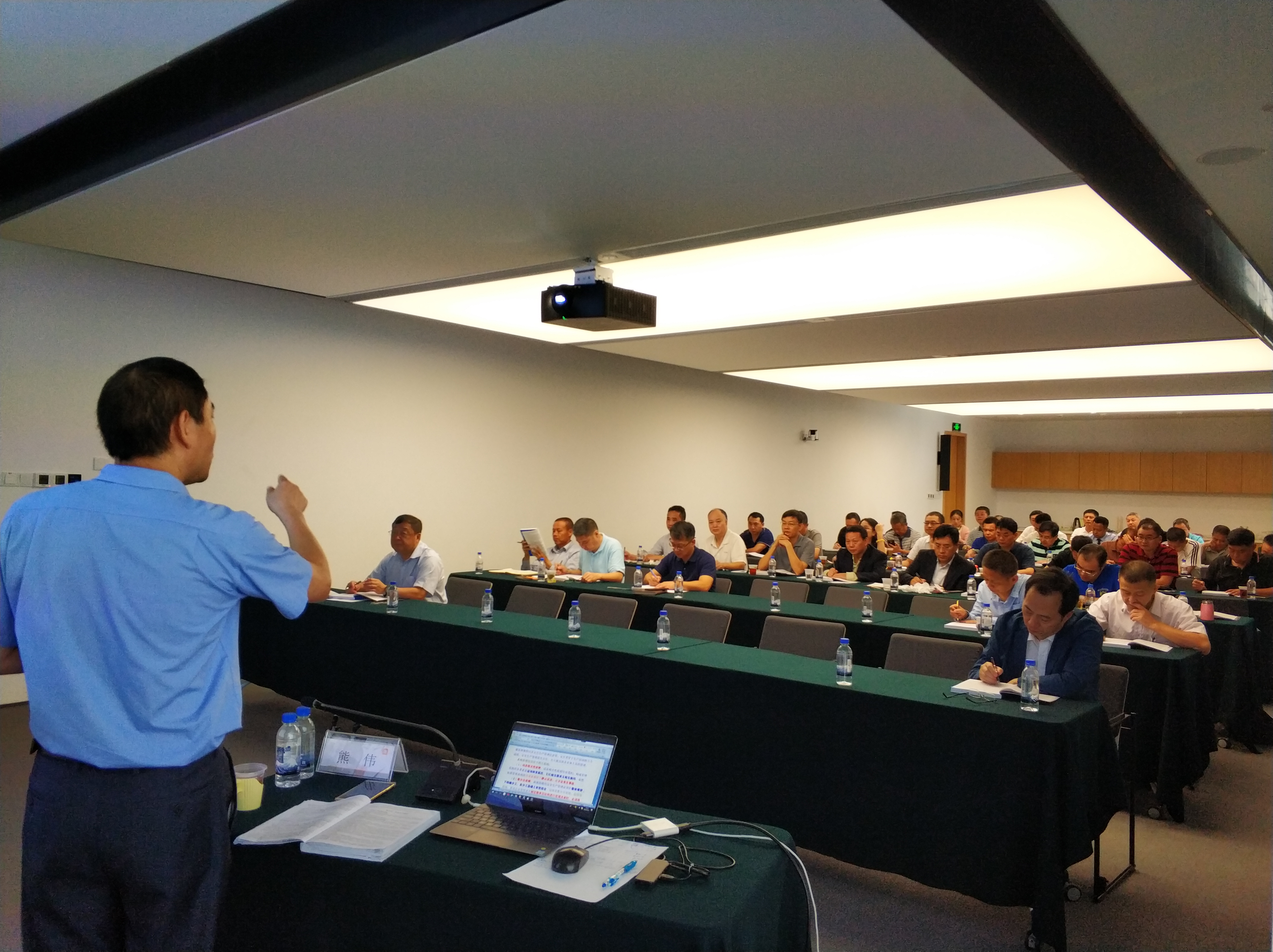 佳保安全为深圳某能源集团企业开展2019安管人员取证培训