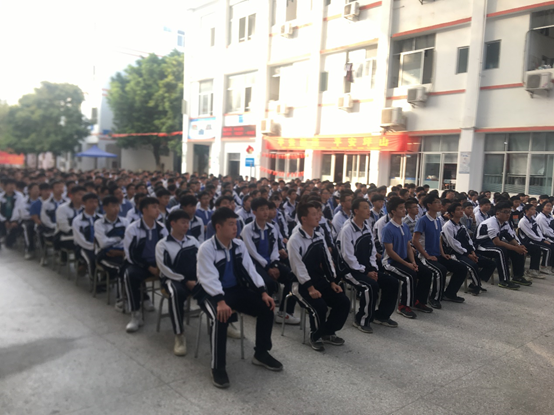 深圳宝山技工学校 2019年消防应急演练暨消防安全技能培训圆满完成