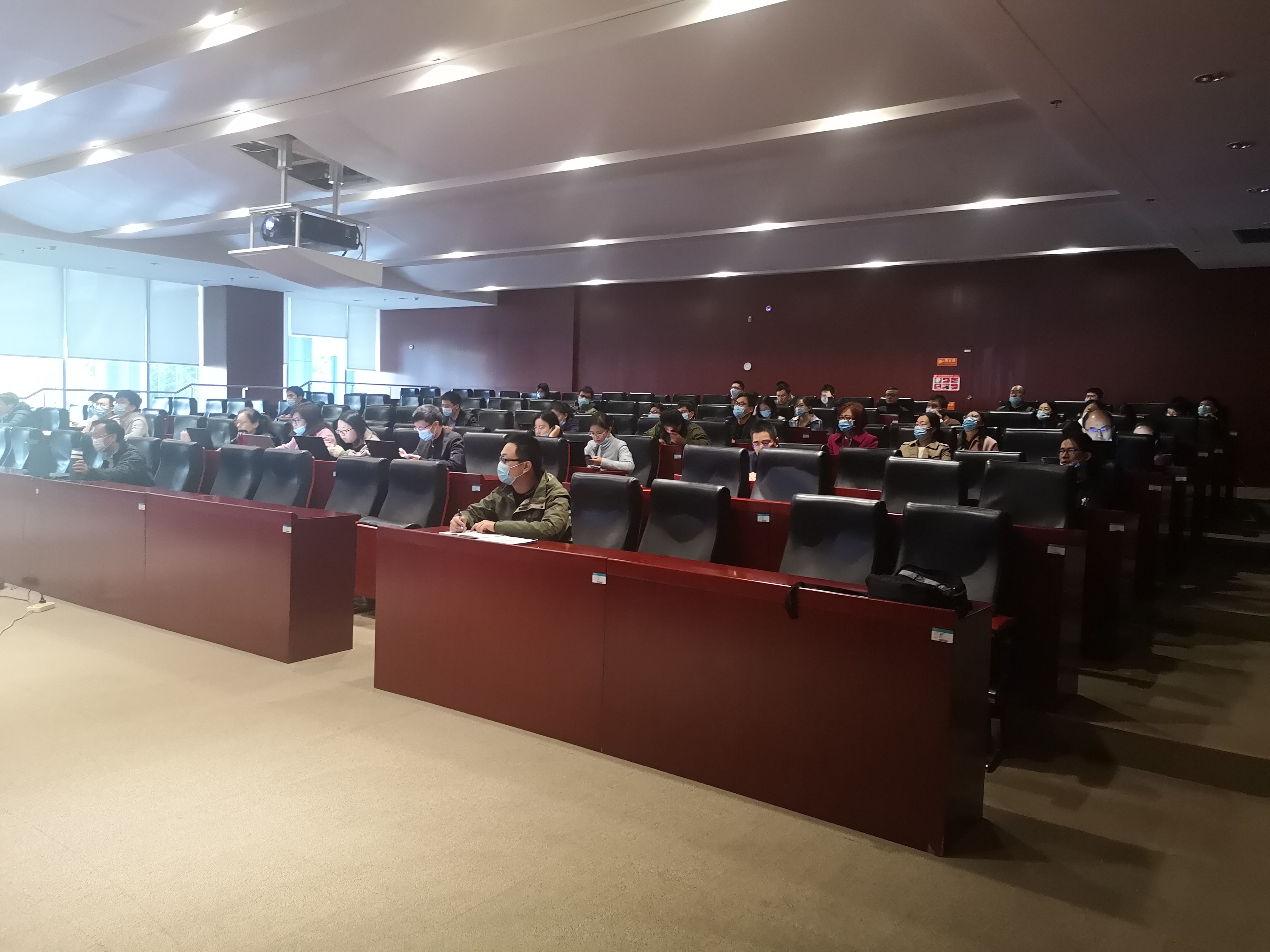 佳保安全为某实验室开展高压试验电气安全培训