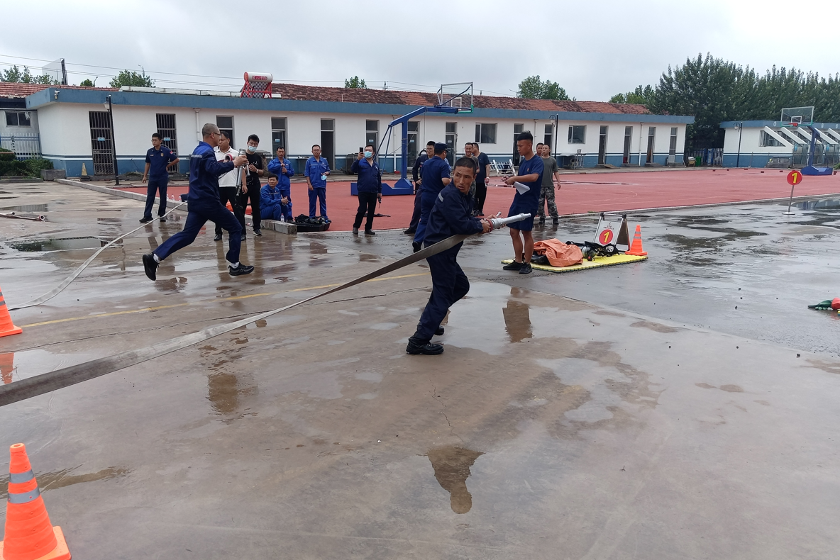 山东佳保组织开展某化工园区应急技能比赛