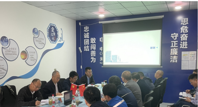 佳保安全陪同某集团领导涉电作业复工检查