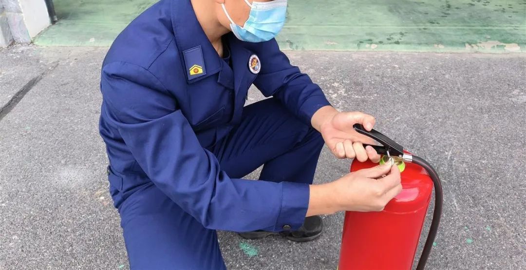 你会正确使用灭火器么？