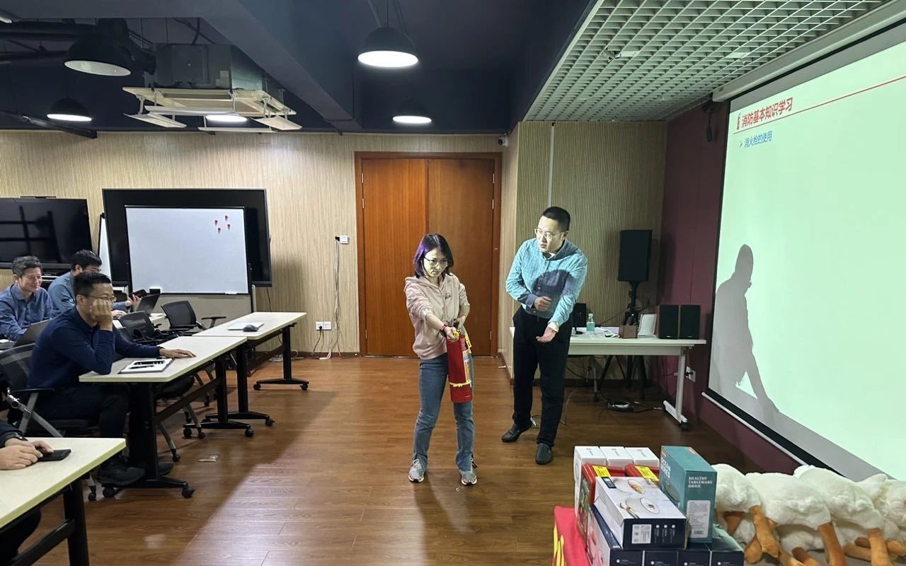 76a3b7dc69b52ecb09a599ded7d2fbf0.jpg 76a3b7dc69b52ecb09a599ded7d2fbf0